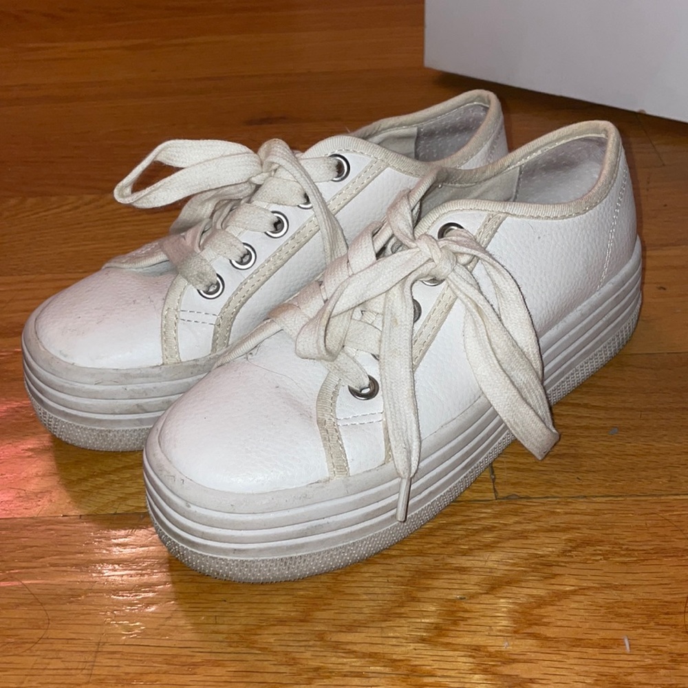 Steve Madden bobbie platform sneaker size 5.5
